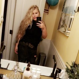 Meet your Posher, Ashelee